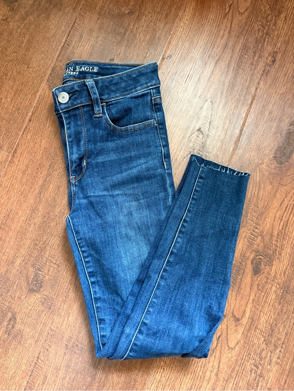 American Eagle Super Stretch Jeggings Dark Wash Raw Hem Size 4